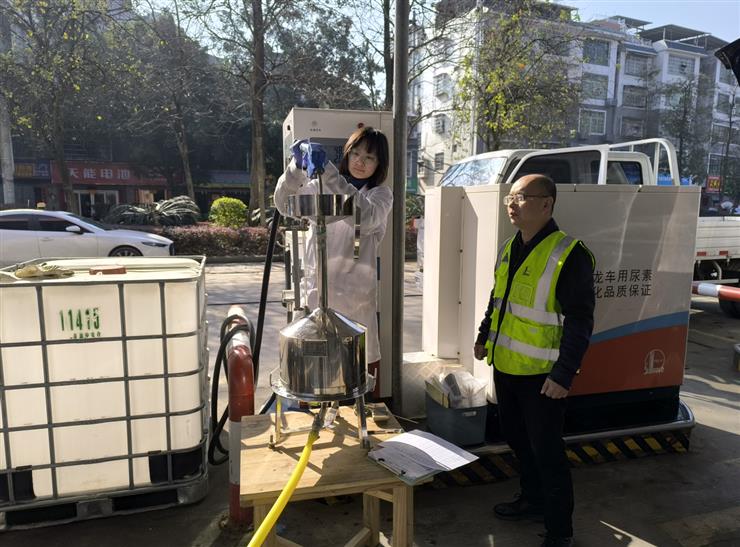 聚焦3·15  燃油加油机、尿素加注机准不准？计量检定告诉你！